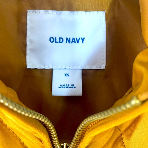 Old Navy Lightweight Quilted Vest Womens size XS - Picture 5 of 5